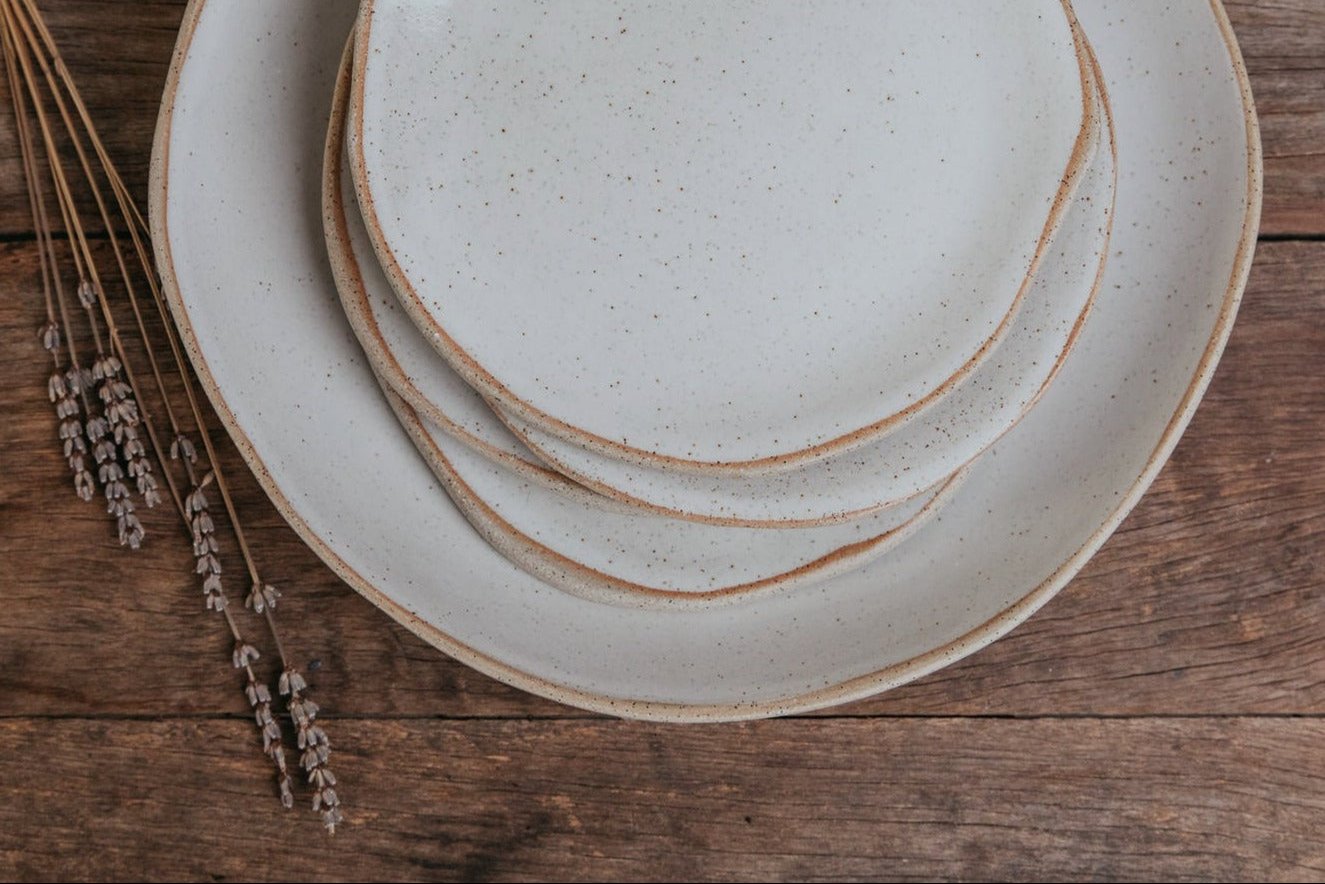 Gathering Plate Set · White