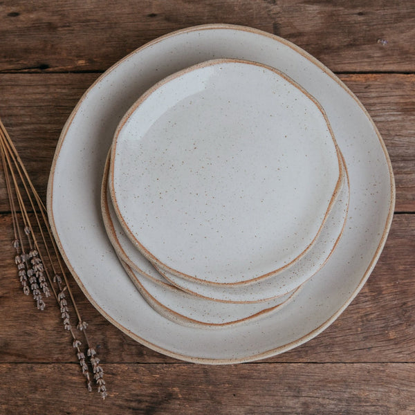 Gathering Plate Set · White