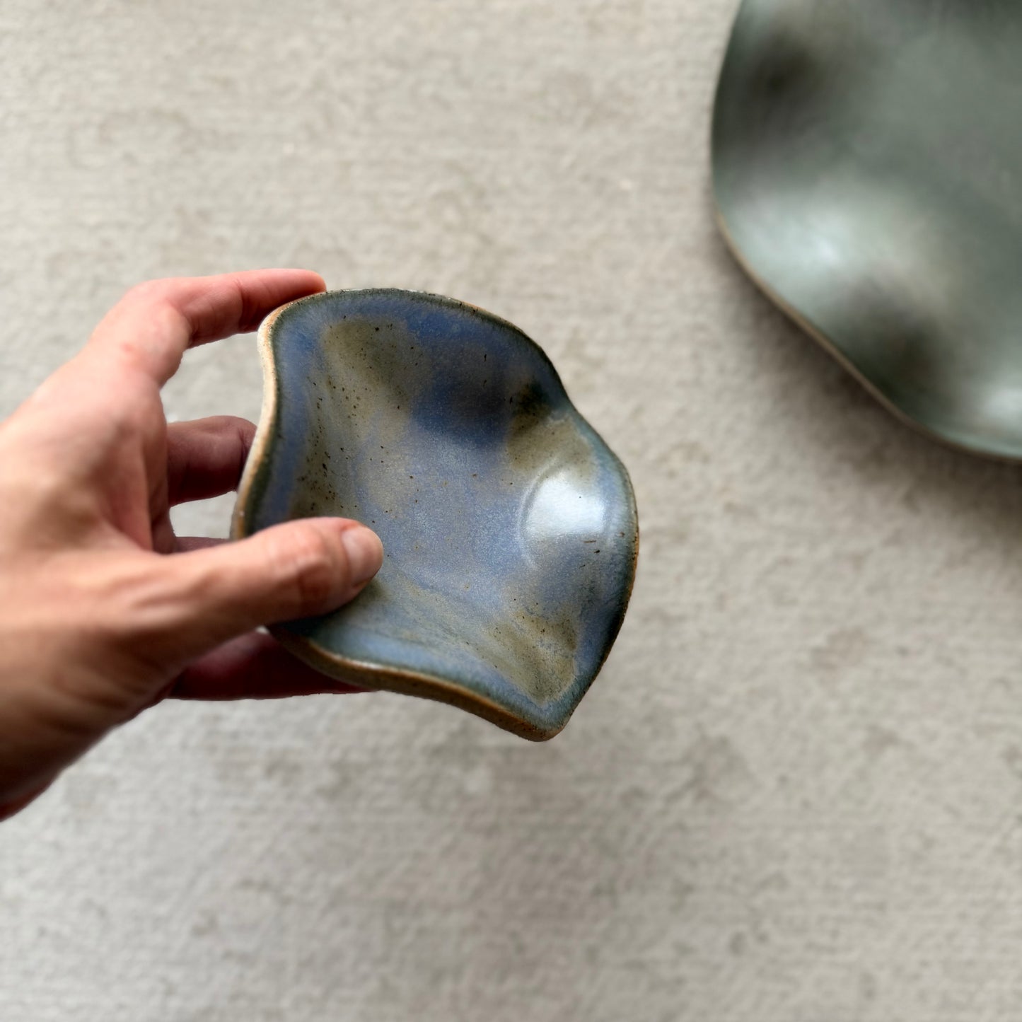 Wave Plate · Stone Blue
