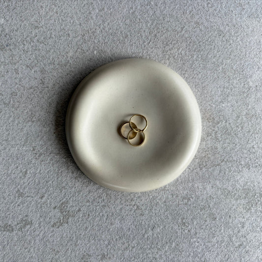PEBBLE Plate — White Shell Dish