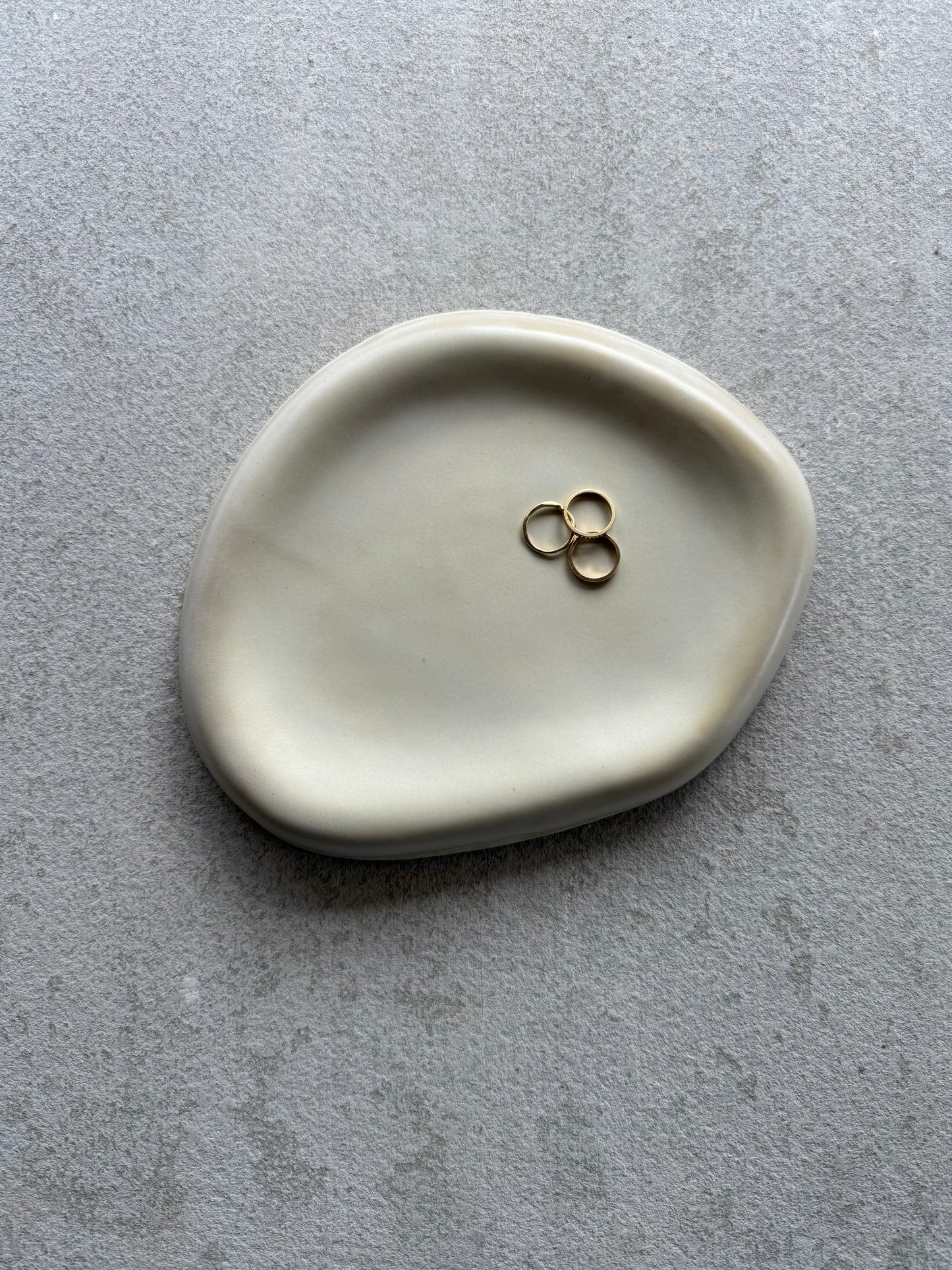 Pebble Platter – White Shell