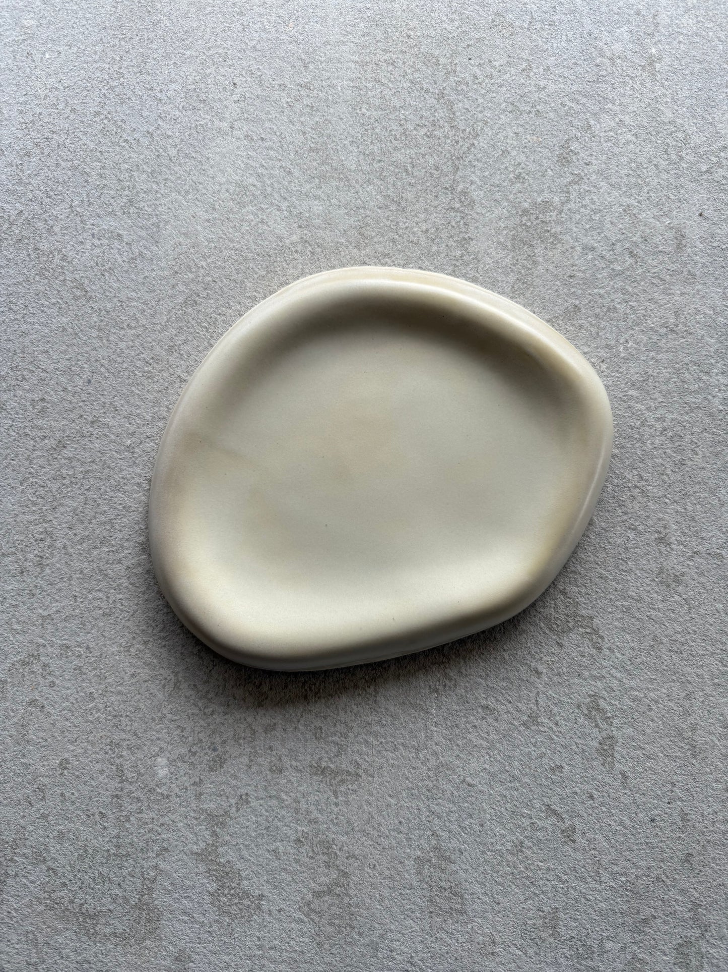 Pebble Platter – White Shell