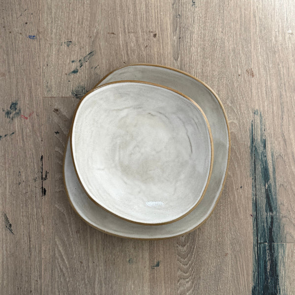 L Bowl Grey Pebble · White Shell