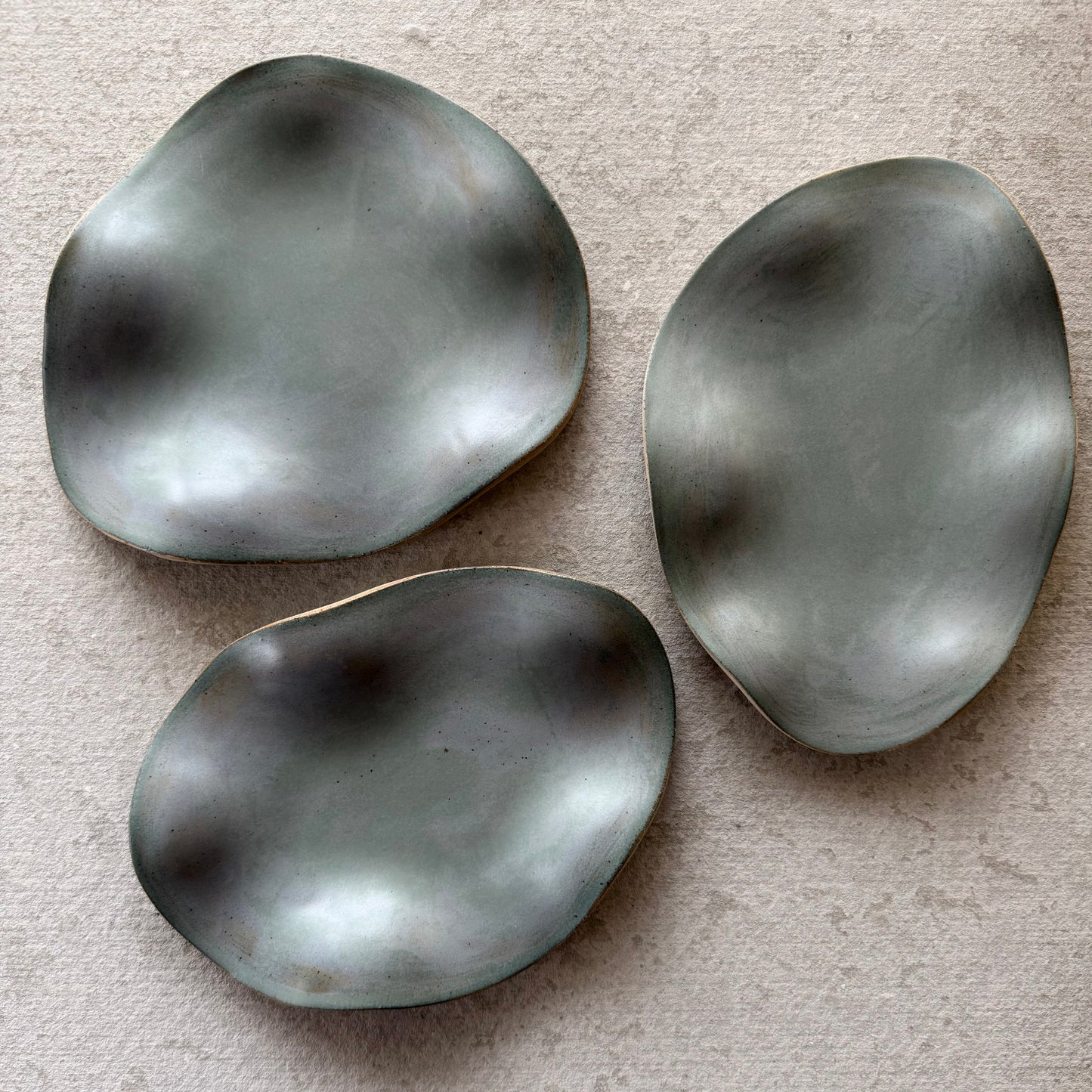 Wave Plate · Stone Blue