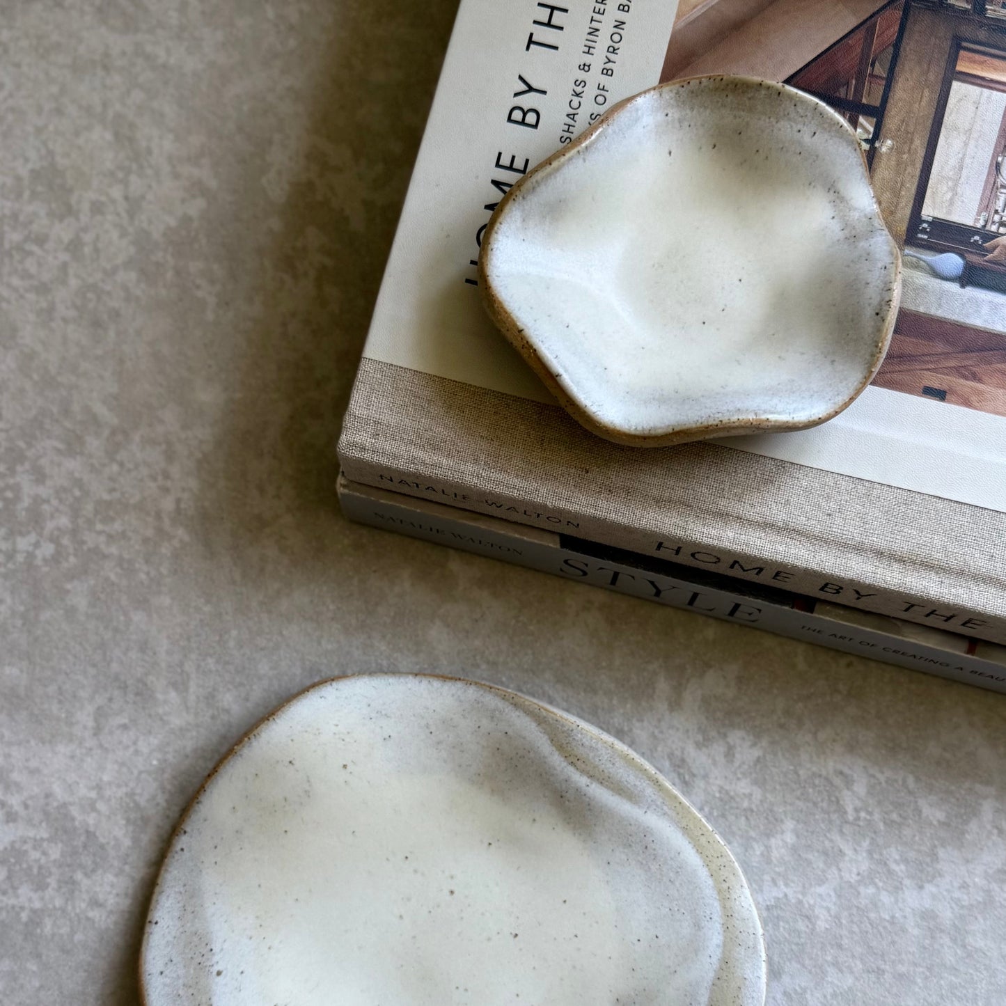 Wave Plate - White Shell