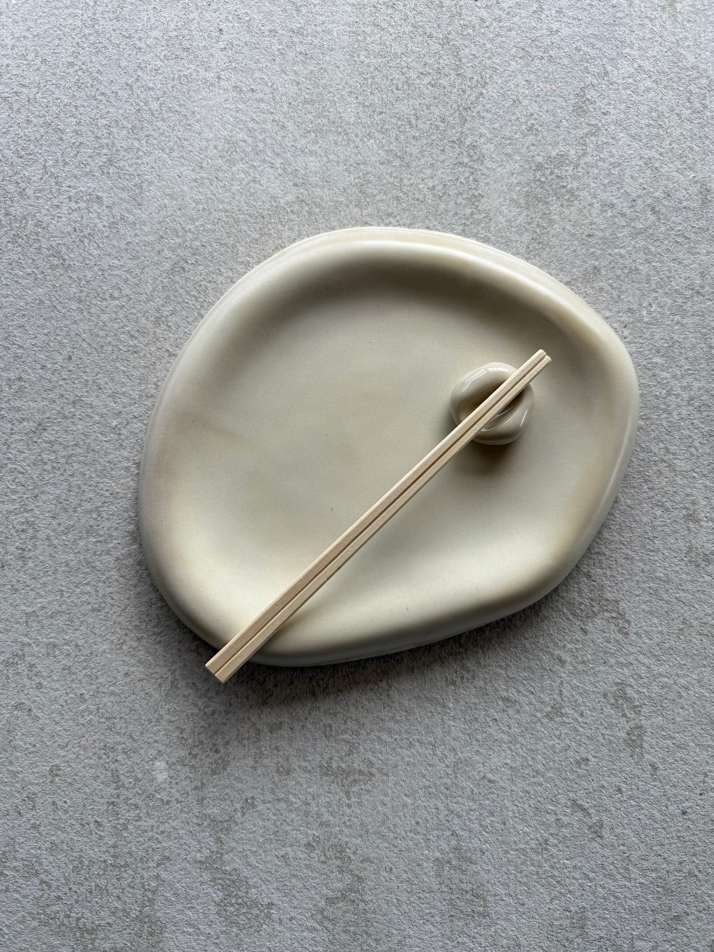 Pebble Platter – White Shell