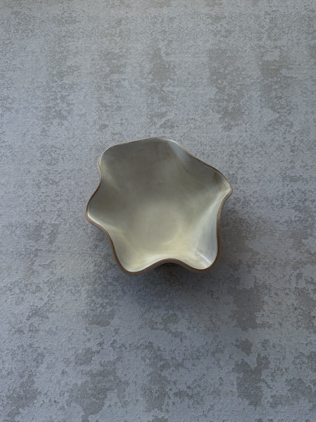 UNFOLD Handmade Ceramic Bowl — White Shell Medium
