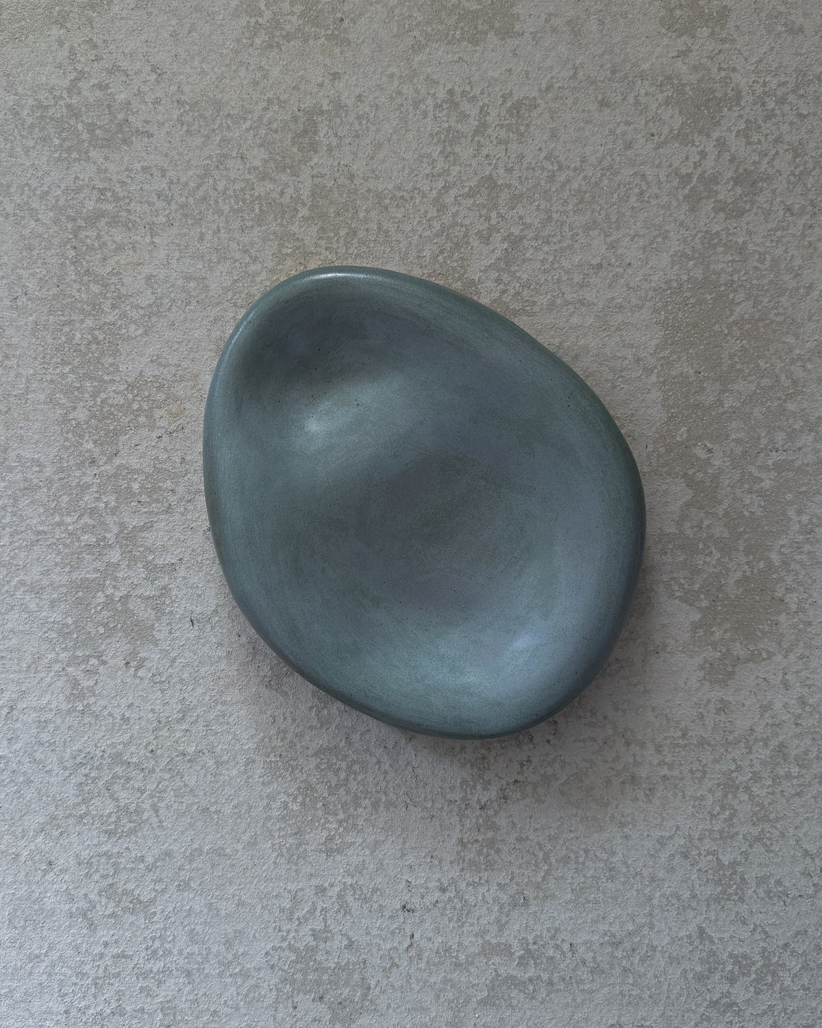 PEBBLE Plate — White Shell Large