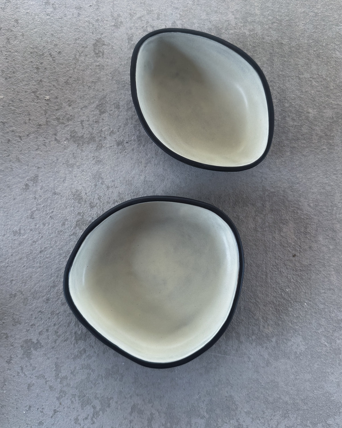 Organic Ceramic Bowl — Small | Black & White Shell