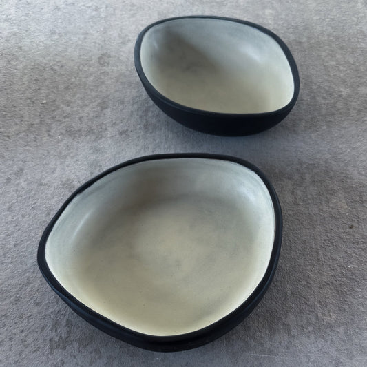 Organic Ceramic Bowl — Small | Black & White Shell