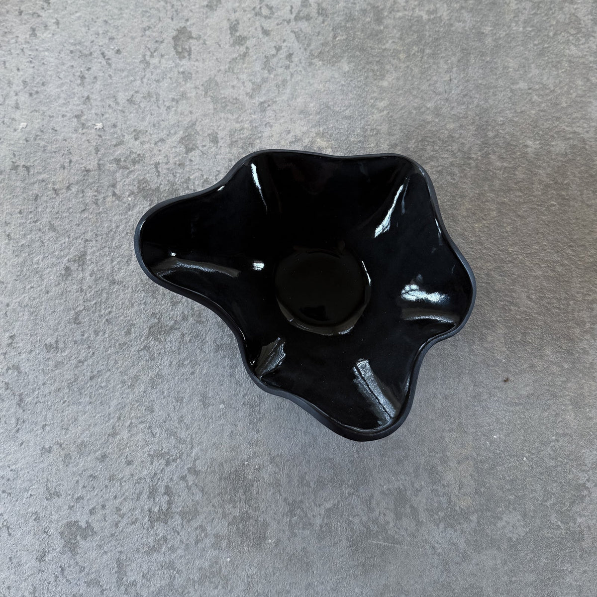 UNFOLD Handmade Ceramic Bowl — Black Small