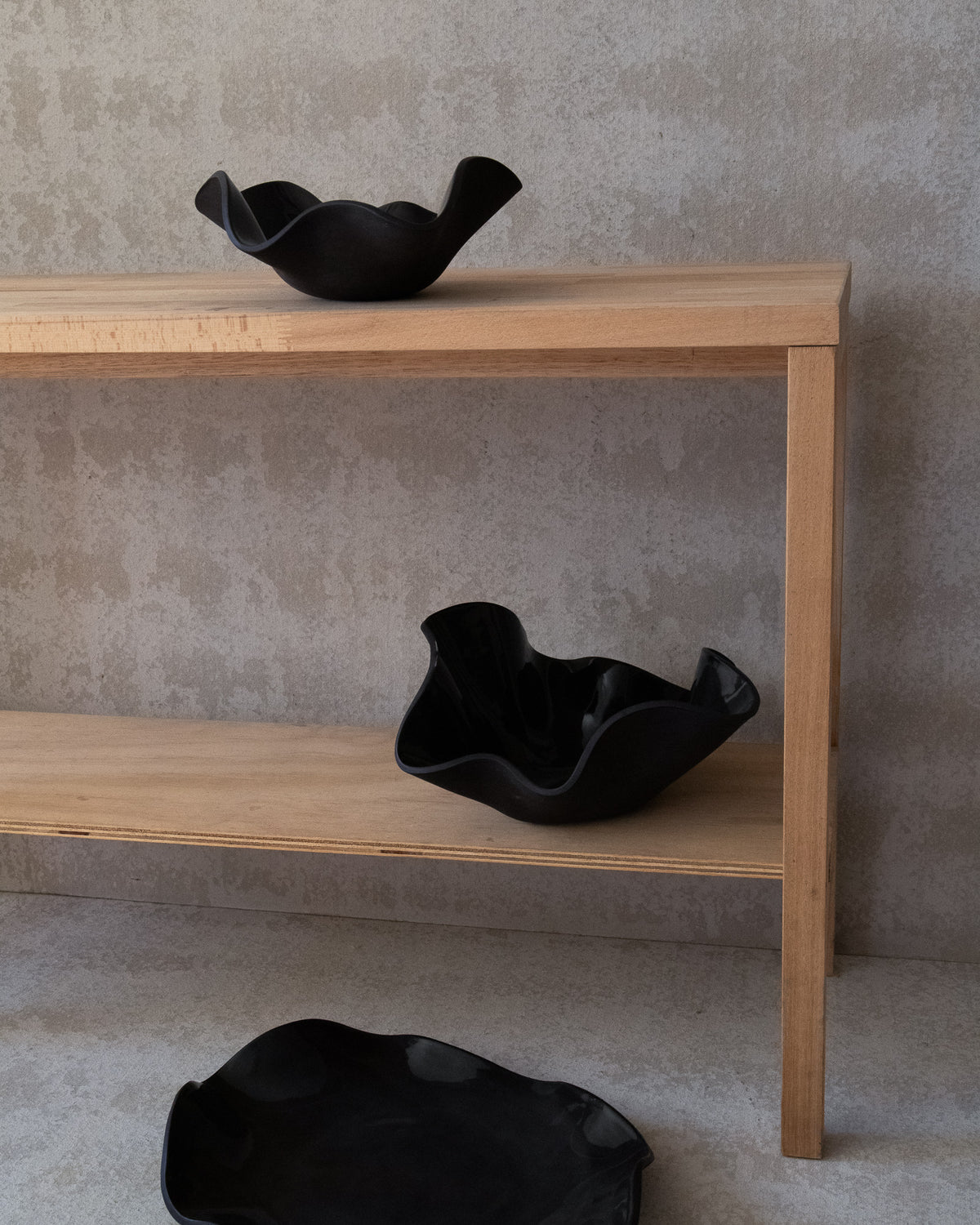 UNFOLD Handmade Ceramic Bowl — Black Medium