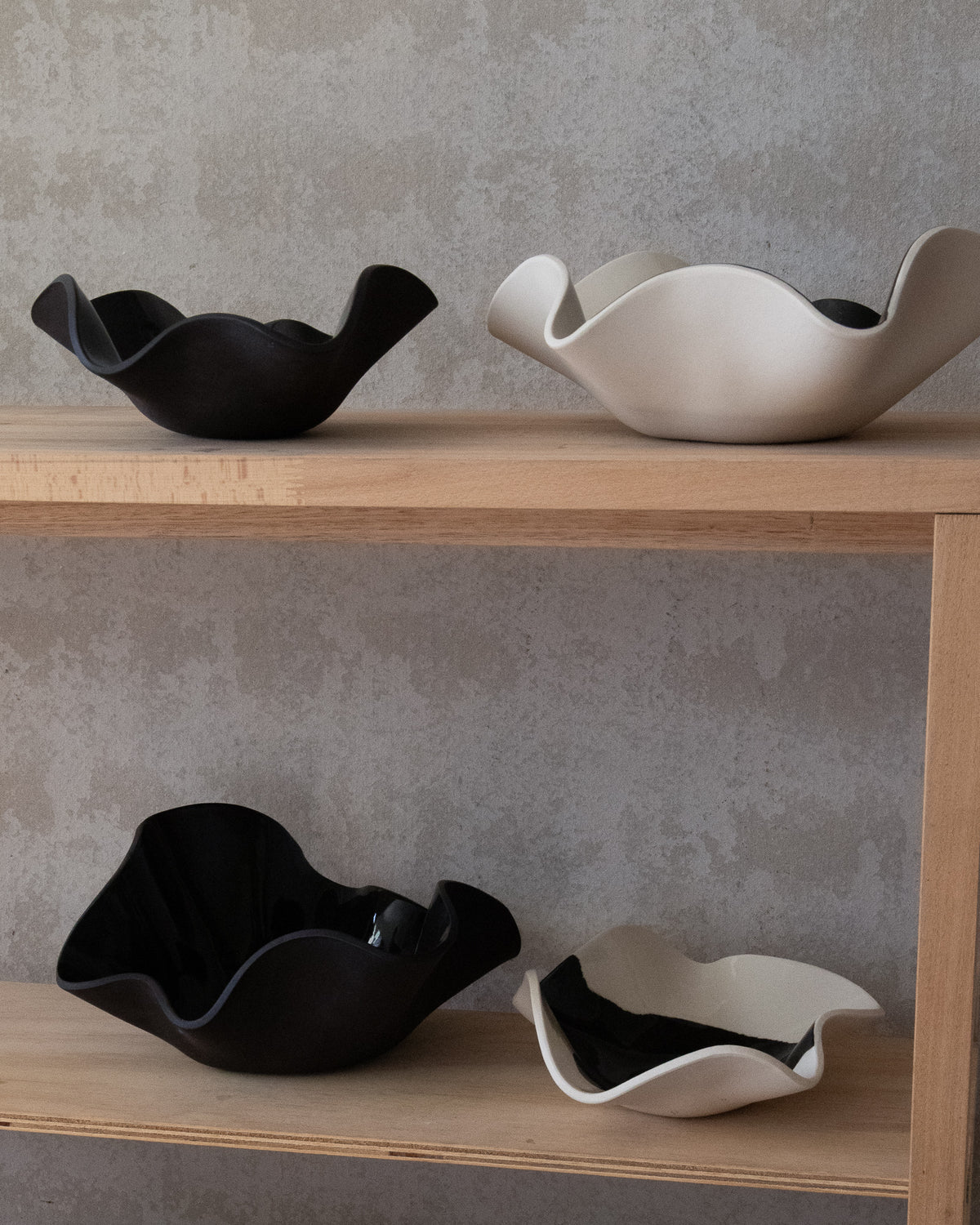UNFOLD Handmade Ceramic Bowl — Black Medium