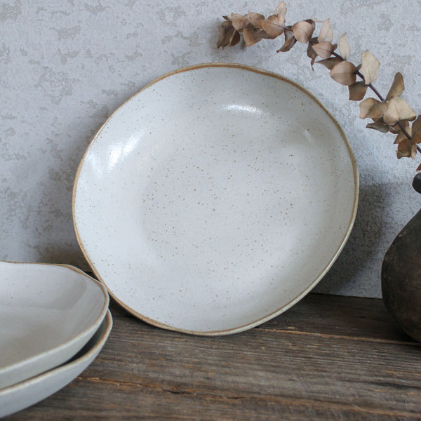 ORGANIC Large Serving Bowl · SPECKLED White