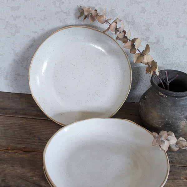 ORGANIC Large Serving Bowl · SPECKLED White