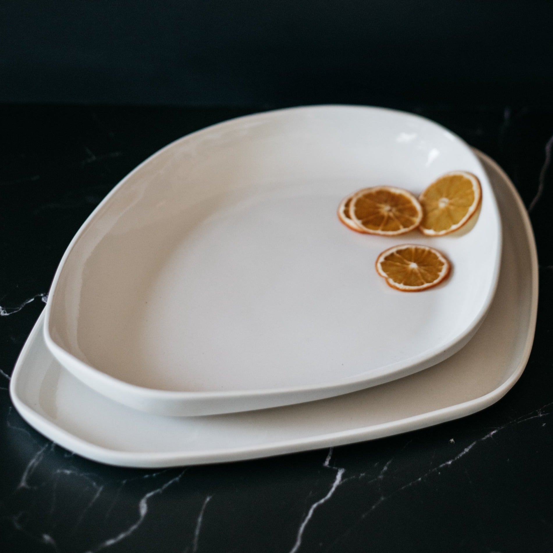 BURGUNDY Serving Set · Flint